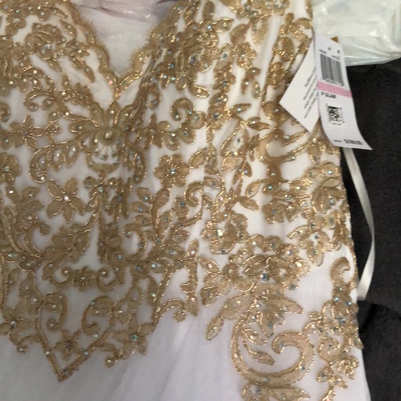 Prom dress - Picture 5 of 5